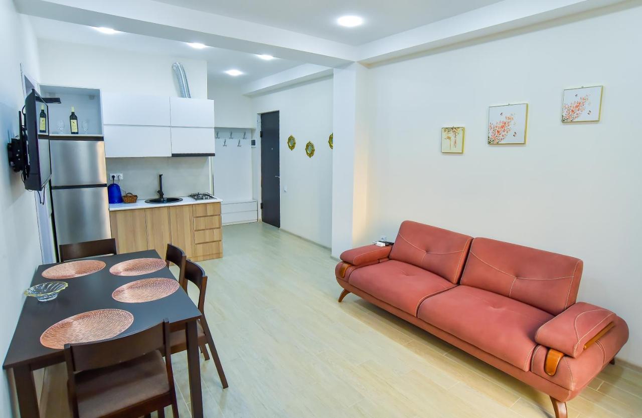 Valkhida'S Apartment Kutaisi Eksteriør billede