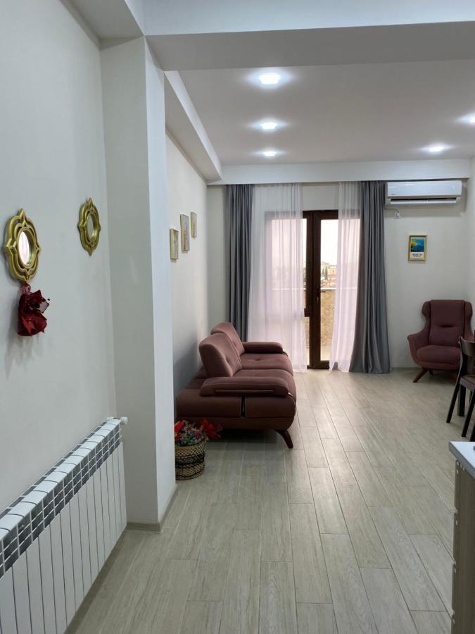 Valkhida'S Apartment Kutaisi Eksteriør billede